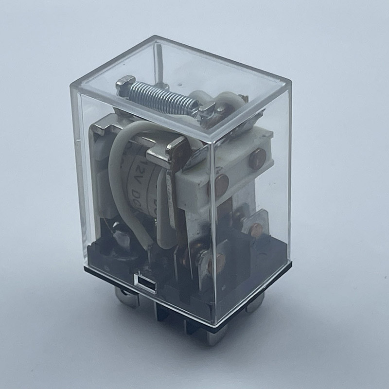 Relé de potencia en miniatura con múltiples funciones
